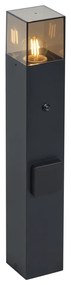 Nowoczesna lampa zewnętrzna słupkowa czarna z przydymionym szkłem 50 cm z czujnikiem zmierzchu IP44 - Dania