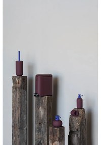 Ciemnofioletowa szczotka do WC ceramiczna Lotus Play – Mette Ditmer Denmark