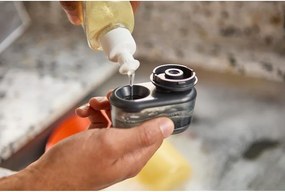 Szczotka do naczyń z pojemnikiem na płyn SinkTech – Joseph Joseph