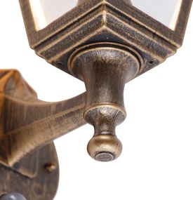 Antyczna lampa ścienna złota IP44 z czujnikiem ruchu - Capital