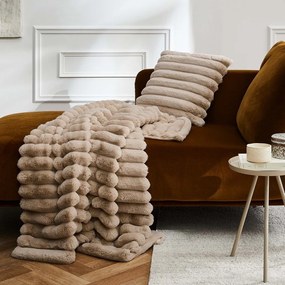 Jasnobrązowy koc z mikropluszu 180x220 cm Boudoir – douceur d'intérieur