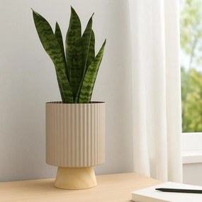 Metalowa doniczka z drewnianą podstawką STÖDA, 18 x 23 cm