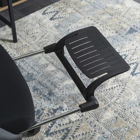 Fotel biurowy z oparciem z siatki i podnóżkiem Acton czarny
