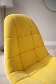 Aksamitne krzeso Kelen