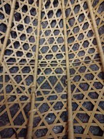 PROMOCJA Jasnobrązowe wiszące krzesło TROPIKAL ze stojakiem II. jakość