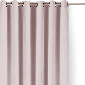 Jasnoróżowa aksamitna zasłona częściowo zaciemniająca (dimout) 400x270 cm Velto – Filumi