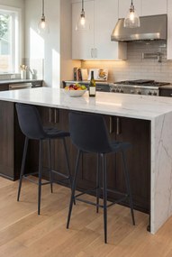 Czarny welurowy hoker metalowy z oparciem L7-L81