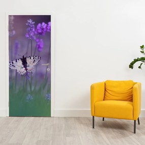 Fototapeta na drzwi - Motyl w lawendzie (95x205cm)