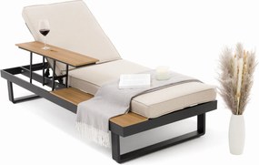 leżak ogrodowy tarasowy nowoczesny - ATOL - beżowy aluminiowy z podnoszonym stolikiem z blatem w odcieniu drewna tekowego
