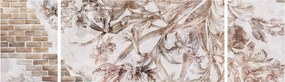 Obraz - Kwiatowy fresk na ceglanej ścianie (170x50 cm)