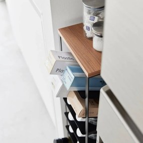 Czarny metalowy regał na wino liczba butelek 16 20x88,5x19 cm Tower – YAMAZAKI