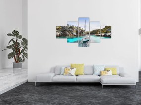 Obraz - Plaża z żaglówką (125x70 cm)