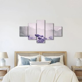 Obraz - Fioletowe kwiaty w górach (125x70 cm)