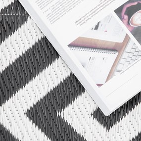 Outsunny Dywan Zewnętrzny Wodoodporny z Plastiku 121x182cm Wzór Czarno-Biały Idealny na Taras i Balkon | Aosom PL