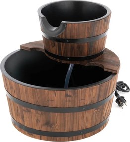 Fontanna ogrodowa - fontanna z dwoma drewnianymi wiaderkami