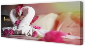 Zdjęcie na płótnie Łabędzie z Ręczników i Kwiaty