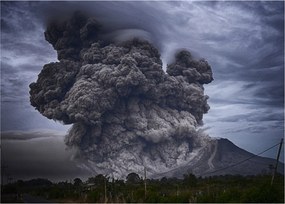Obraz na szkle - Erupcja wulkanu (70x50 cm)