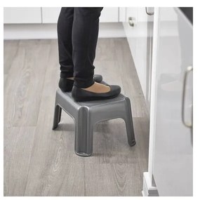 Szary stołek Addis Step Stool Metallic