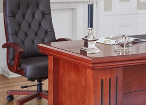 Klasyczne biurko do gabinetu prezesa Gentleman. Biurko dostępne w wymiarach 160x80 cm, 180x90 cm, 200x100 cm. Biurko fornirowane z frezowanym frontem, eleganckie i pięknie wykonane.