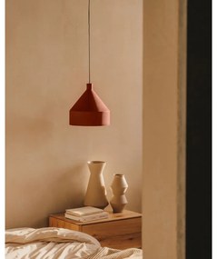 Lampa wisząca w kolorze terakoty z metalowym kloszem ø 30 cm Peralta – Kave Home