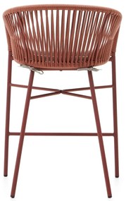 Ogrodowy hoker z plecionką w kolorze terakoty Kave Home Yanet, wys. 85 cm