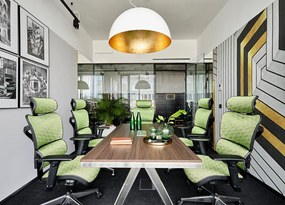 Wygodny fotel biurowy ergonomiczny  Ergo 600, tapicerowany tkaniną mesh, dostępne kolory czarny, szary, granatowy, czerwony, zielony. Fotel jest ergonomiczny, regulowany, zapewnia komfortową pracę przy biurku. Nowoczesne fotele biurowe.