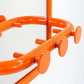 Pomarańczowy metalowy panel z wieszakami do przedpokoju Retro – Spinder Design
