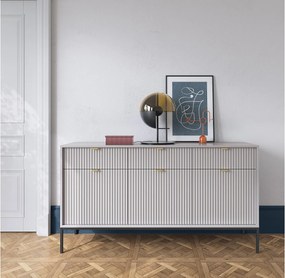 Komoda Elegancka DomoHome NOVA – 154x83x39cm, fasada Geriffelt, złote uchwyty, uniwersalny design, 3 szuflady i 3 drzwi, Szara rama
