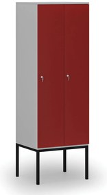 Drewniana szafa ubraniowa z podstawą, 2-drzwiowa, 1871 x 600 x 500 mm, demontaż, zamek cylindryczny, szary/czerwony