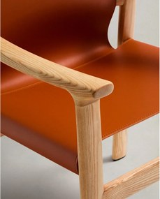 Koniakowe krzesło z litego drewna jesionowego z podłokietnikami Jan – Kave Home