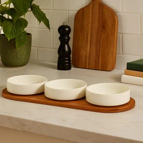 Zestaw porcelanowych miseczek do serwowania przekąsek APERIO, 3 x 390 ml, bambusowa taca