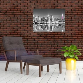 Obraz na szkle - Nowy Jork i fioletowy wieżowiec (70x50 cm)