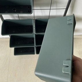 Outsunny Stolik na kwiaty z 8 skrzynkami do sadzenia, stosowalny, odporny na warunki atmosferyczne, 52,5 x 14 x 90 cm, Szary + Czarny