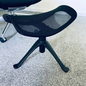 Regulowany podnóżek z siatki do fotela biurowego Ottoman T-01 czarny