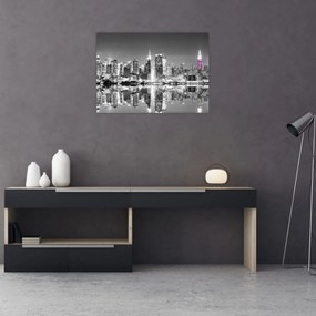 Obraz - Nowy Jork i fioletowy wieżowiec (70x50 cm)