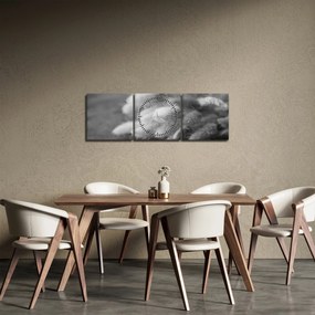 Obraz - trawa z króliczym ogonkiem na stole (z zegarem) (90x30 cm)