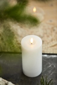 IB Laursen Świeca okrągła LED WARM FLAME SL 12,5 cm biała