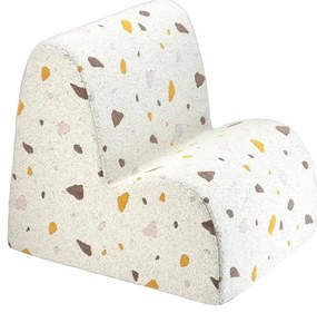 Biały fotel dziecięcy z materiału bouclé/z tkaniny szenilowej Terrazzo Cloud – Wigiwama