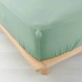 Jasnozielone prześcieradło muślinowe z gumką 160x200 cm Angelia – douceur d'intérieur