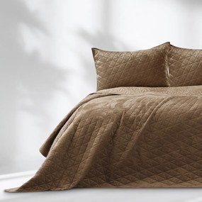 Jasnobrązowa narzuta pikowana z aksamitu 170x210 cm Laila – AmeliaHome