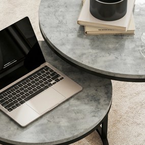 HOMCOM Nowoczesny zestaw stolików kawowych 2 szt., nakładane stoliki z metalowym stelażem do salonu, sypialni, biura, Szary | Aosom PL