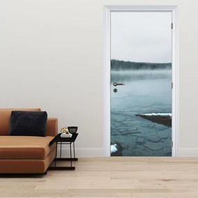 Fototapeta na drzwi - Lodowe nordyckie jezioro (95x205cm)