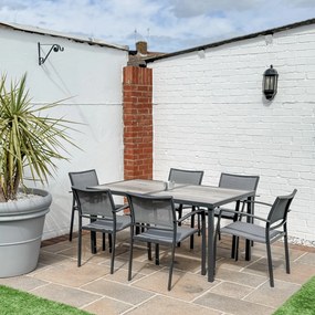 Outsunny Zestaw mebli ogrodowych, stół i 6 krzeseł, 150 x 87 x 72 cm, szary | Aosom PL