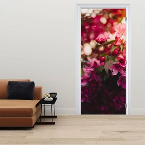 Fototapeta na drzwi - Kwiaty rozwiniętego krzewu (95x205cm)