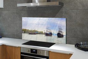 Szkło do Kuchni na Ścianę Statki pod Niebem pełnym Chmur