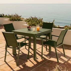 Zestaw Stołu 90-180x90 Cm Rozkładanego Z Aluminium Starmi Oraz 4 Sztaplowane Krzesła Ogrodowe Z Aluminium Karena Intensywny Verde Olive - Sklum