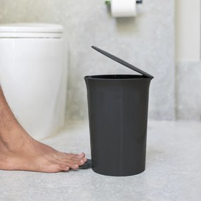 Kosz na śmieci z pedałem 5 l, czarny