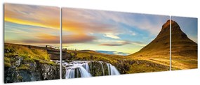 Zdjęcie góry i wodospadów na Islandii (170x50 cm)