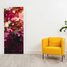 Fototapeta na drzwi - Kwiaty rozwiniętego krzewu (95x205cm)