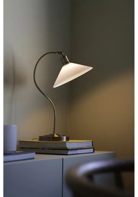 Lampa stołowa w kolorze mosiądzu z białym szklanym kloszem (wysokość 49 cm) Vela – Markslöjd